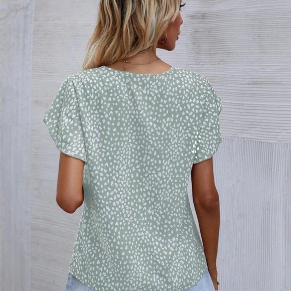 Spring blouse top - Picture 2 of 6